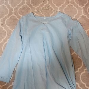 Womens long-sleeved light blue linen shirt size M